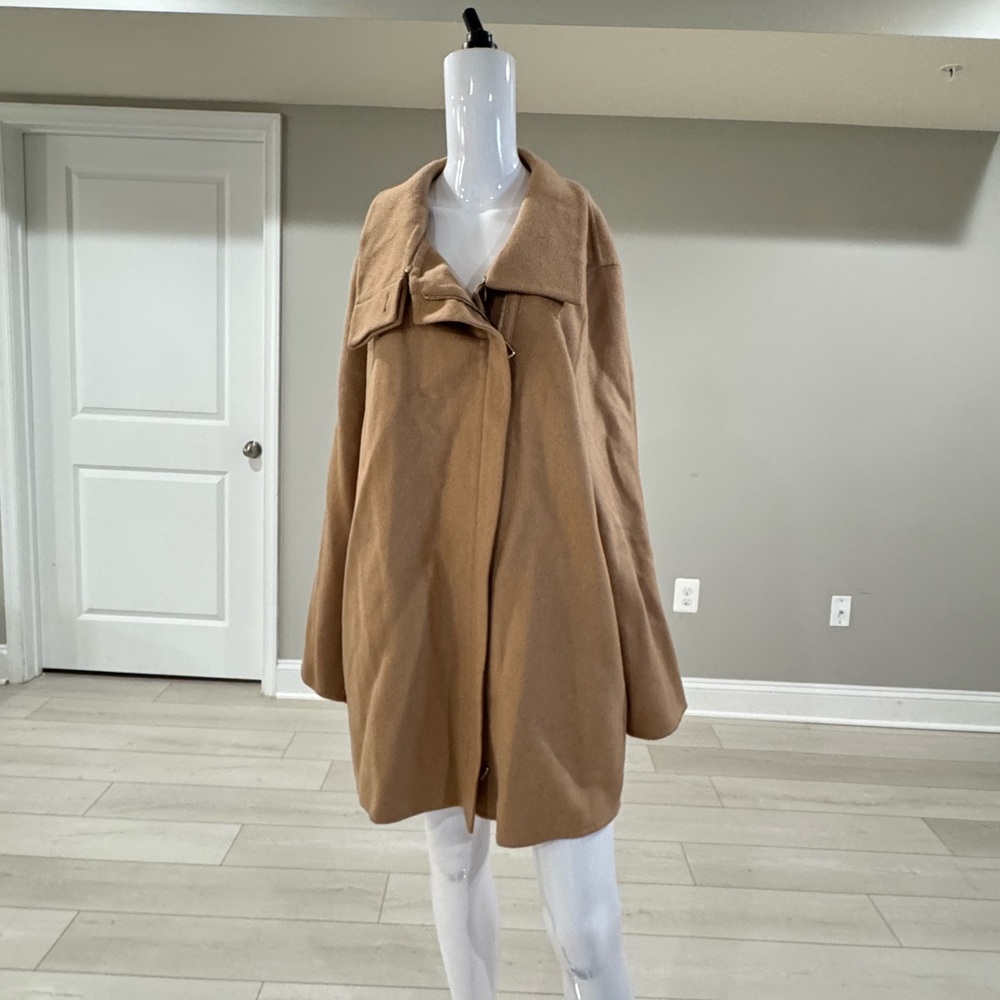 $5990 Akris
Camelhair Double-Face Double-Layer Parka
FENIX Size 10 - Picture 9 of 14